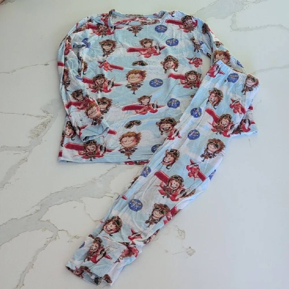 Posh Peanut Light Blue & Pink Cartoon Plane Pajama Top